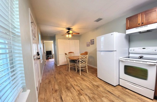 Cedar Key Condo | Sandpiper Wing * 1st Flr * Downtown * Clean