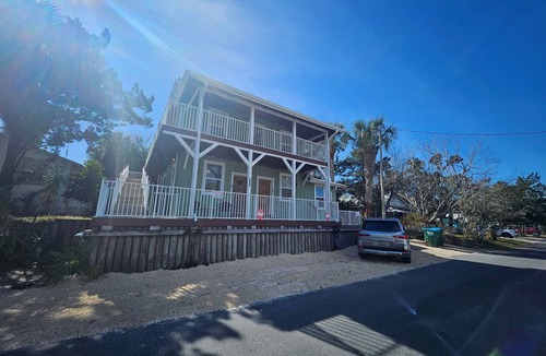 Cedar Key Condo | Sandpiper Wing * 1st Flr * Downtown * Clean