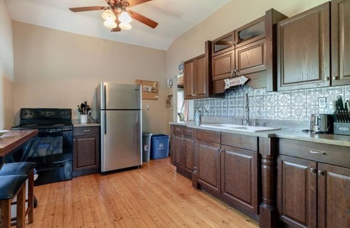 Selkirk Cottage | SANDY BEACHFRONT cottage with HOT TUB and FIRESTOVE