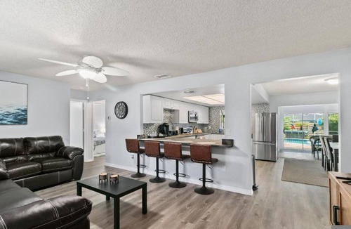 Whitfield House | Sarasota Family Home Private Heated Pool Relax