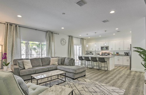 South Sarasota House | Sarasota Family Home w/ Private Pool & Lanai!
