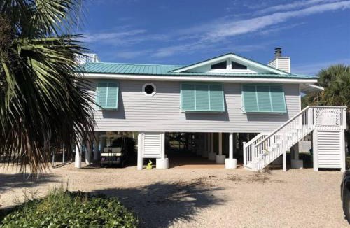 Panacea House | Sardegna- pooldock home by Mashes Sands Beach!