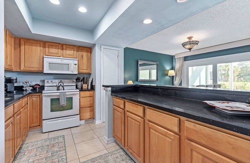 Sawgrass Condo | Sawgrass Charm l Pool l Beach Access l Dogs OK