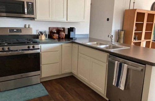 Leesburg House | Sawgrass Grove GLoop Cottage Villa 2/2 - Glass Lanai/Fenced Yard - Pet Friendly!