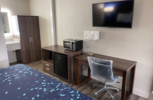 Commerce Hotel | Scottish Inns