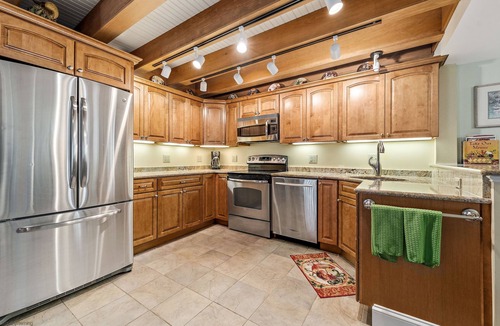 West Cape May Cottage | Sea Horse Cottage-5 Bedrooms, 3 Full Baths, 2 Half Baths, Sleeps 13