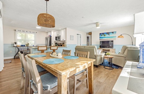 South Sarasota House | Sea Shell: Pool, Hot tub, new Renovation, Sleeps 4