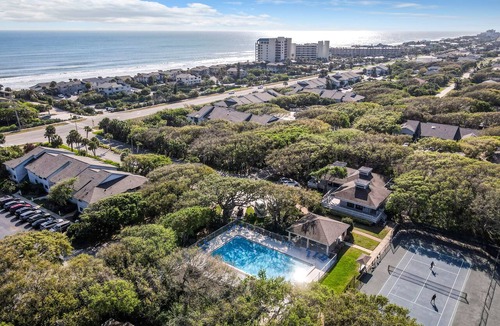 New Smyrna Beach Condo | Sea Woods Condo | Close to Pool | Walk to Beach🏖️SC109