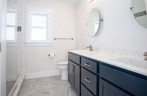 Carova Beach Cottage | "Seabatical" Nice four yo house with a close walk to the beach! 4x4 Required