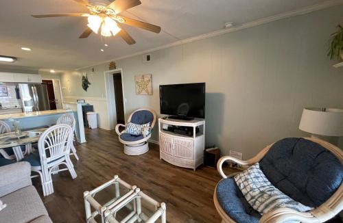 Windy Hill Apartment | Seafarer - Oceanfront - Winter Specials