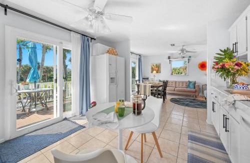 Surfcrest Village House | Seashell House 4BR Family & Pet Friendly Beach Home