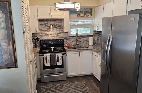 Palmetto Cottage | Seaside Waterfront Cottage. Perfect Nature Retreat for Kayaking or Fishing!