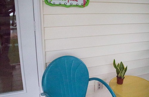Limona Improvement Cottage | Seasonal Cottage-Brandon Fl. Lake view 813-376-5015