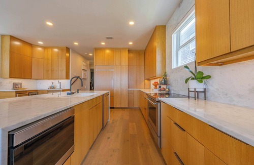 Jacksonville Beach House | Seaview Serenity - Team Joseph Ellen