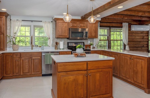 Wantage Cabin | Secluded Authentic Log Cabin Mountain Escape - Mountain Creek - Crystal springs!