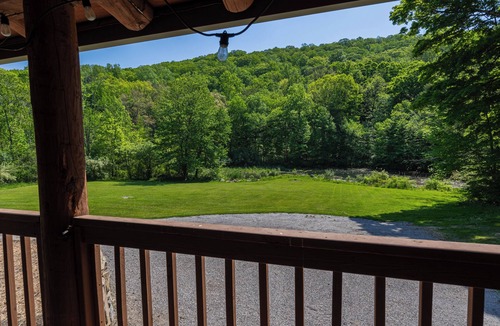 Wantage Cabin | Secluded Authentic Log Cabin Mountain Escape - Mountain Creek - Crystal springs!