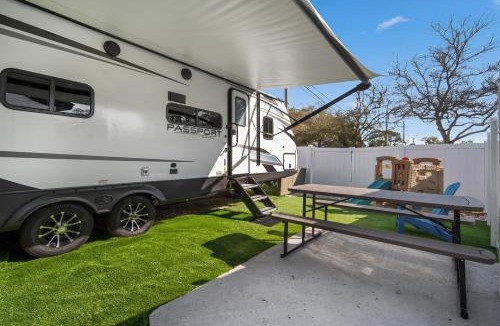 Tampa Resort | Secluded Tiny Guest House