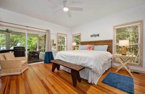 Perdido Beach House | Secluded Waterfront Retreat for 23 - Dock Pets OK