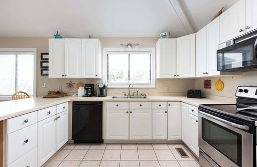 Whalehead Beach House | Semi-Oceanfront w/Heated Pool & Cabana