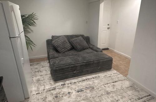 Alden Manor House | Serene Comfortable Studio Near UBS Arena and JFK