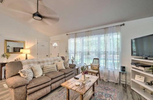 Old Town House | Serene Old Town Getaway Near Suwannee River!