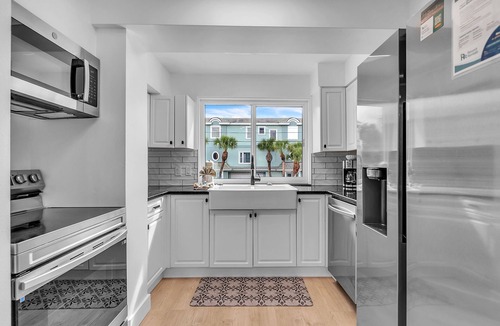 Sunset Beach House | Serenity By The Sea - Beachfront townhouse in great location. Pet friendly!