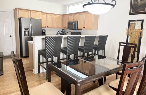 North Raleigh House | Shananegin’s near Falls Lake, Pet Friendly! 🐶