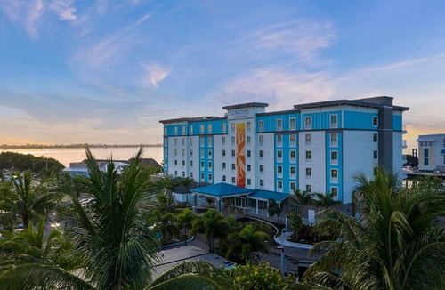 Whitney Beach Apartment | Sharply Appointed Double-Queen Room w/Picturesque Views of Neal Preserve