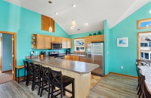 Ocean Hill House | Shellous: 7BR w/Pool, Hot Tub, Dog Walk to Beach