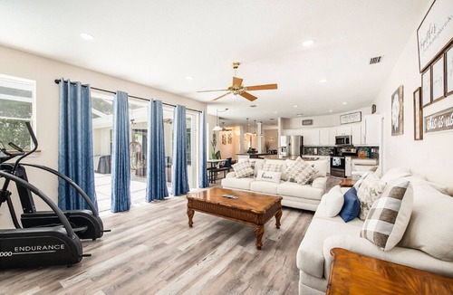 Oldsmar House | Shore Drive Sunshine fully furnished home pet friendly
