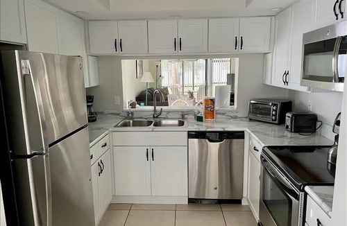 South Bradenton Condo | Shorewalk 4305/101 - Bradenton - Nice 2 Bedroom/2 Bath down stairs condo, 5 miles from Anna Maria Island and near Img , maximum occupancy of 4 people.