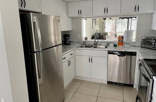 South Bradenton Condo | Shorewalk 4305/101 - Bradenton - Nice 2 Bedroom/2 Bath down stairs condo, 5 miles from Anna Maria Island and near Img , maximum occupancy of 4 people.