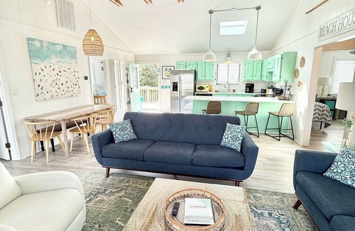 Kitty Hawk House | Short Steps to Beach! Private Pool! Hot Tub! Linens Included! Family Favorite.