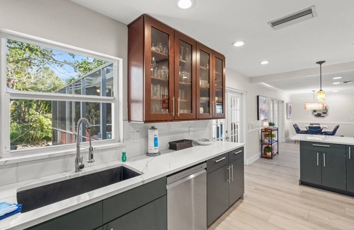 Siesta Key House | Siesta Key's "Toes in the Water" House – Pet-Friendly, Luxury Home w/Private Pool, Steps to Beach!