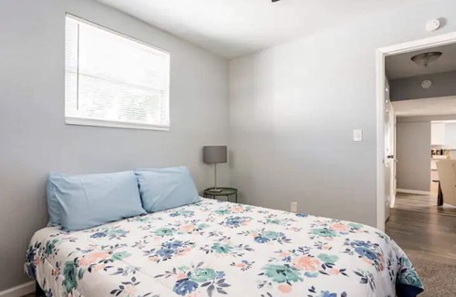 South Seminole Heights House | Single Family Home Centrally located near theme parks