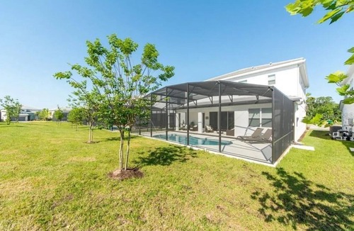 Kissimmee House | single family house/5br/pool/game room/16 guests/pets/EV charger/gym
