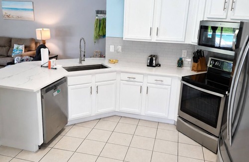 Haines City House | Single-story home with private pool, wifi, central AC, WD and full kitchen