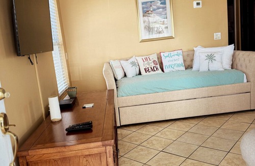 Surfside Beach Cottage | Site 1457 2bed 2bath Ocean lakes with cart