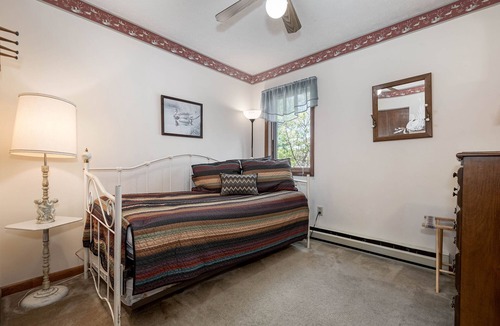 McHenry House | Ski Harbor 38 | Community Pool, Lake!