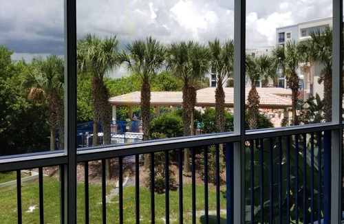 New Smyrna Beach Condo | 🐬 🐬SKIP THE CROWDS , HIT THE BEACH🏖 Walk to POOL, BEACH, amenities Plus