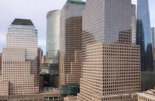 Stone Street Historic District Apartment | Skyline with Hudson Views Modern Battery Park Stay