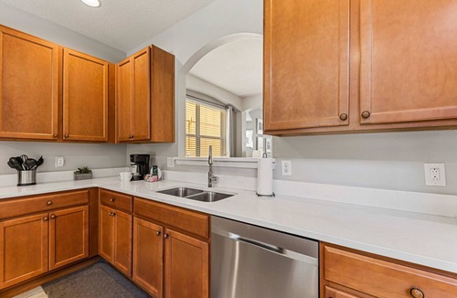 Veranda Palms House | Sleeps 13·Pvt Pool+Spa·Game Room·Clubhouse
