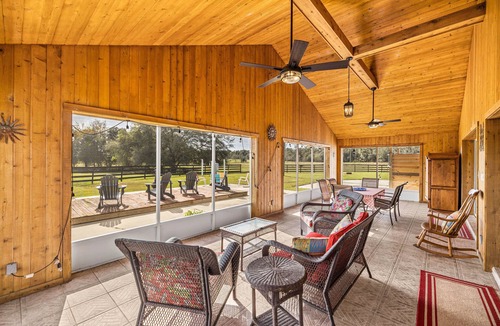 Morriston House | Sleeps 8, Private, 15 Minutes To World Equestrian & Rainbow River, 40 to UF