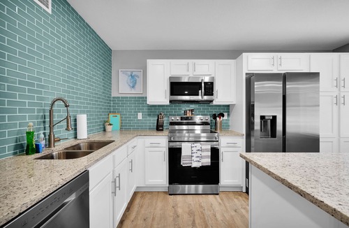St. Augustine Beach House | Snowbird Discount! Charming Beach Escape~ with Lanai & Grill
