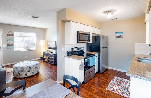 Largo House | Snowbird-Friendly Duplex with Washer/Dryer, Free High-Speed WiFi, & Central AC!