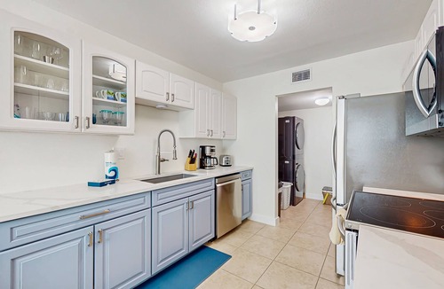 Whitney Beach House | Snowbird-friendly townhome with shared pool, WiFi, & central AC - near the beach