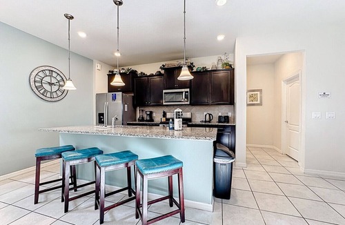 Loughman House | Solterra Peaceful 6BR Villa, Private Pool, GameRm