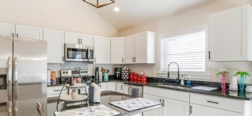 Colonial Beach House | Solymar