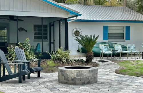 Homosassa House | Sonny Springs - Waterfront House on Homosassa Deep Canal with Dock!