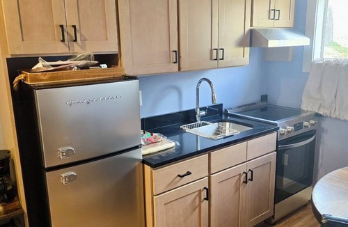 Howey-in-the-Hills Apartment | Soothing 1-bedroom waterfront studio with AC in charming Howey-in-the-Hills